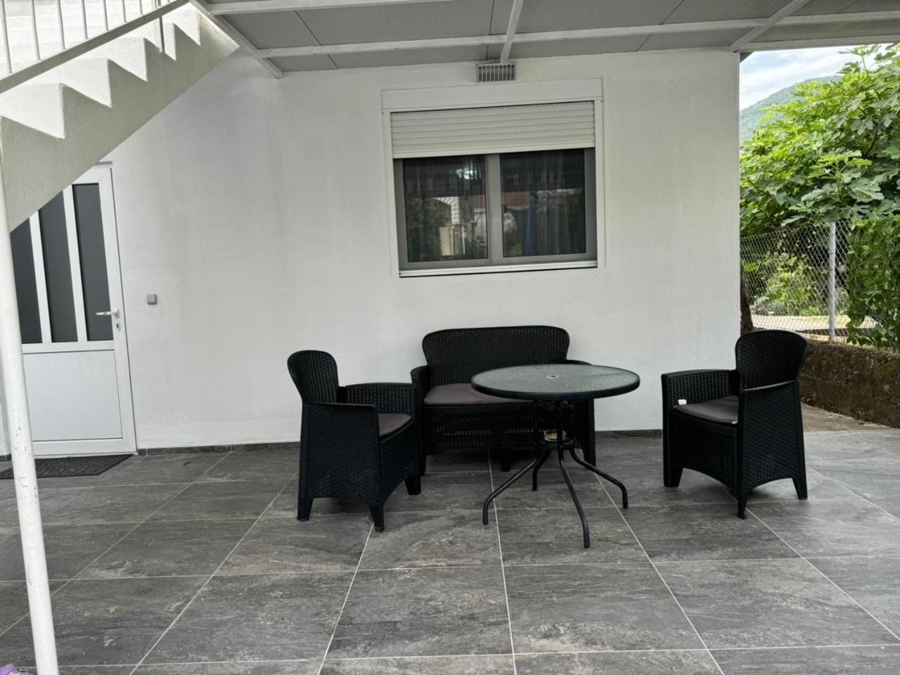Anita Guest House Tivat Zewnętrze zdjęcie
